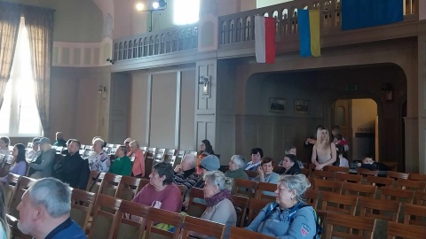 W Auli Copernicanum UKW samorządowcy, mieszkańcy, artyści i wolontariusze oddali hołd walczącym Ukraińcom w drugą rocznicę wojny z Rosją/fot: Jolanta Fischer