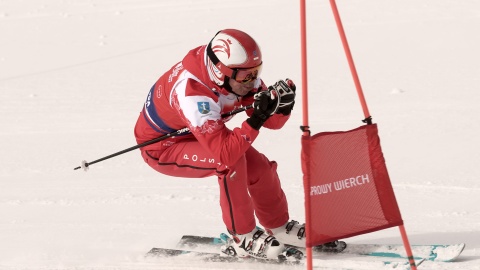 Prezydent Andrzej Duda podczas „12H Slalom Maraton Zakopane 2024" na Kasprowym Wierchu w Zakopanem/fot. Grzegorz Mamot/PAP
