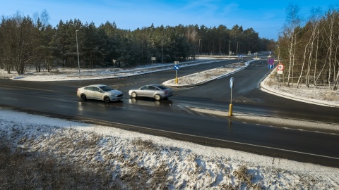 W tym miejscu, na skrzyżowaniu ul. Strobanda z Drogą Krajową nr 91 ma powstać kolejne rondo turbinowe w Toruniu/fot: Miejski Zarząd Dróg w Toruniu