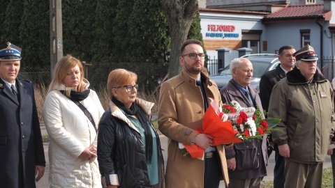 Uroczystość pod pomnikiem Sapera we Włocławku/fot. Włocławek jak malowany, Facebook (UM Włocławek)