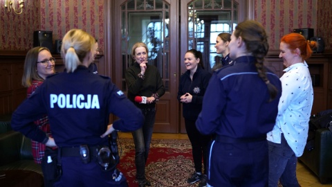 Policjantki w Polskim Radiu PiK w Bydgoszczy/fot. materiały policji