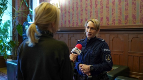 Policjantki w Polskim Radiu PiK w Bydgoszczy/fot. materiały policji