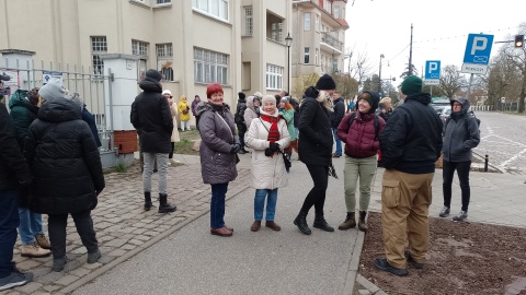 Spacerem po Bydgoskim Przedmieściu Koalicja Ruchów Miejskich zainaugurowała w Toruniu cykl spotkań z mieszkańcami/fot. Michał Zaręba