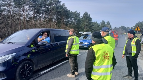 Protest rolników na drodze krajowej nr 10 w Przyłubiu/fot. Maciej Wilkowski