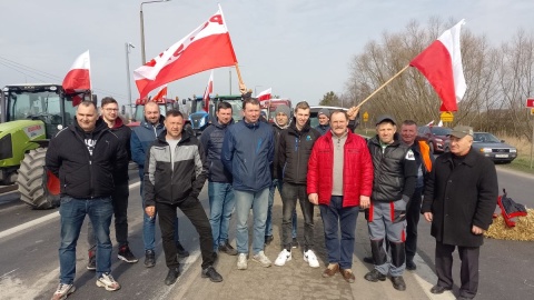 Protestujący w Łysomicach pod Toruniem/fot. Michał Zaręba