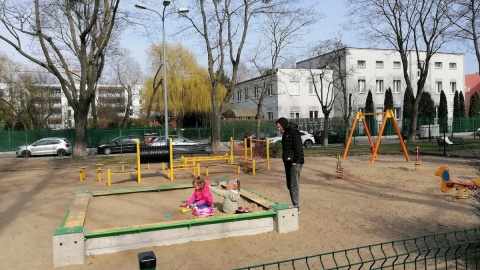 Nowy plac zabaw przy MDK-u nr 2 powstał w ramach Bydgoskiego Budżetu Obywatelskiego/fot. Magdalena Gill