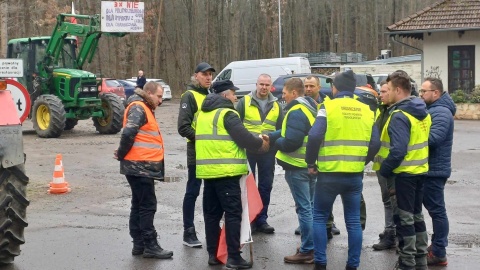 Rolnicy z regionu rozmawiali z wicewojewodą Piotrem Hemmerlingiem w Osówcu. Zapowiadają, że skończyła im się cierpliwość/fot: Katarzyna Bogucka