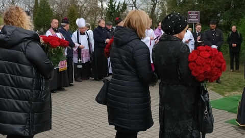 Tłumy bydgoszczan, kapłanów i gości pożegnały ks. Romana Kneblewskiego/fot: Marta Kocoń