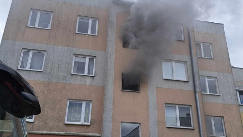 W Osówcu doszło do pożaru mieszkania w jednym z bloków. Łącznie ewakuowano sześć osób/fot: Facebook, Bydgoszcz 998