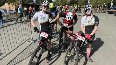 Blisko tysiąc zawodników na starcie MTB Maratonu w Koronowie to niesamowity wynik. Jak podkreślają organizatorzy, to największa jednodniowa impreza rowerowa w Polsce/fot: Tomasz Kaźmierski