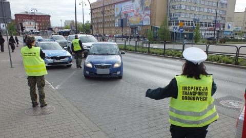 Wspólne działanie służb, a cel jeden: poprawić bezpieczeństwo pasażerów/fot. KWP Bydgoszcz