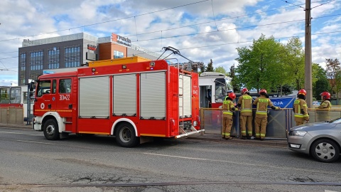 W Bydgoszczy tramwaj potrącił kobietę. Mimo wysiłku służb, nie udało się jej uratować/fot. Bydgoszcz 998