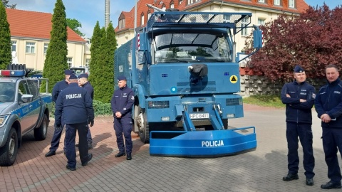 Uczniowie bydgoskich klas mundurowych mieli dziś okazję dowiedzieć się, na czym polega służba w policji/fot. Elżbieta Rupniewska