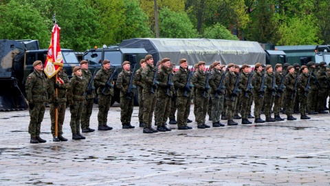 Szeregi 8. Kujawsko-Pomorskiej Brygady Obrony Terytorialnej zasilili kolejni żołnierze. Przysięga w Inowrocławiu/fot. nadesłane