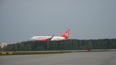 Turecka linia Corendon Airlines jako kolejny przewoźnik zainaugurowała w sobotę obsługę wakacyjnych lotów czarterowych z Portu Lotniczego Bydgoszcz/fot. materiały Portu Lotniczego Bydgoszcz