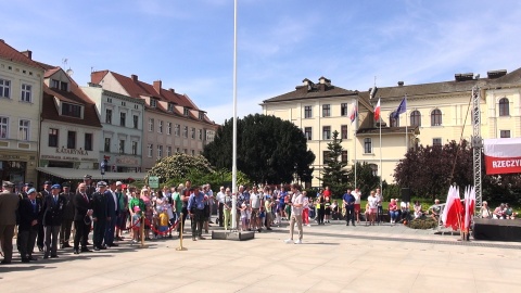 Stary Rynek w Bydgoszczy w Dniu Flagi (jw)