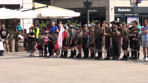 Stary Rynek w Bydgoszczy w Dniu Flagi (jw)