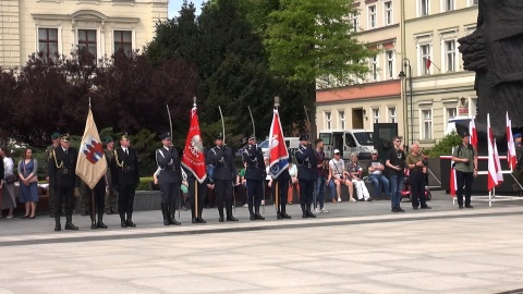 Stary Rynek w Bydgoszczy w Dniu Flagi (jw)