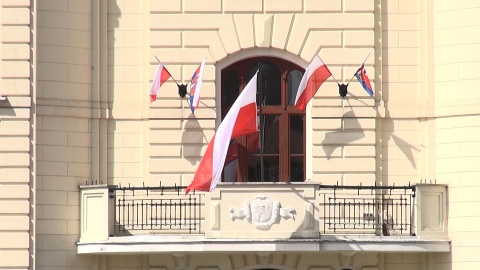 Stary Rynek w Bydgoszczy w Dniu Flagi (jw)