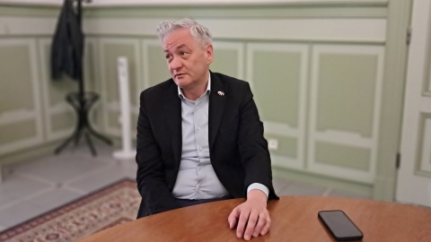 Wiceprzewodniczący Nowej Lewicy Robert Biedroń w studiu Polskiego Radia PiK w Bydgoszczy/fot. Magdalena Gill