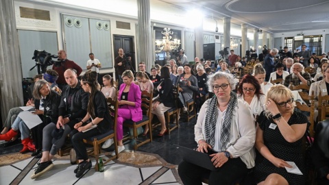Aż osiem godzin trwało w Sejmie wysłuchanie publiczne czterech projektów ustaw o przerywaniu ciąży. Do udziału zgłosiło się 30 organizacji i 307 osób/ fot. Radek Pietruszka/PAP