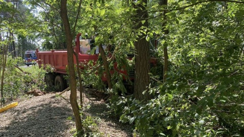 Trwa prokuratorskie śledztwo w sprawie tragicznego wypadku w miejscowości Kąpie w powiecie żnińskim, w którym zginął 30-letni policjant z Tucholi/fot. OSP Łabiszyn