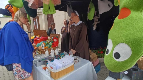 Festyn „Rusz serce” przy parafii NSPJ na placu Piastowskim w Bydgoszczy/fot. Katarzyna Bogucka