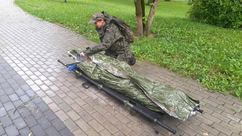 Wolontariusze – członkowie Strzeleckiej Grupy Poszukiwawczo Ratowniczej z Jednostki Strzeleckiej 4051 Włocławek na prośbę policji włączyli się w akcję i uratowali człowieka/fot. Jednostka Strzelecka 4051 Włocławek im. gen. broni Władysława Andersa