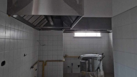 Z inicjatywy księży misjonarzy przy kościele powstaje bar mleczny dla ubogich. Opłaty za dania mają być symboliczne/fot. Jolanta Fischer