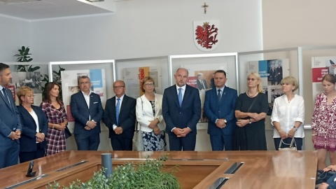 Członkowie zarządu województwa, radni, historycy i członkowie rodziny wspominali gen. Zbigniewa Nowka w 5. rocznicę śmierci/fot. Monika Kaczyńska