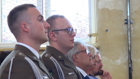 Pierwsi uczniowie Branżowych Oddziałów Wojskowych Branżowej Szkoły I Stopnia Rzemiosła i Przedsiębiorczości ukończyli naukę (fot. Janusz Wiertel)