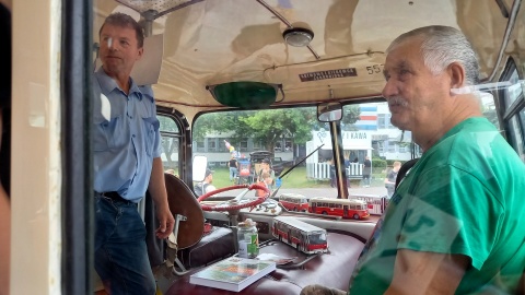 Zabytkowe autobusy pojawiły się na bydgoskich ulicach i rozwożą pasażerów. To wszystko z okazji zlotu historycznych pojazdów/fot: Tatiana Adonis