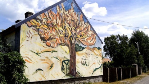 Uchodzi za jedną z nielicznych w Polsce wiosek artystycznych/fot. Redakcja/archiwum