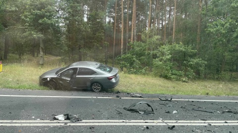 Czołowo zderzyły się dwa samochody osobowe/fot. nadesłane