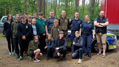 Policjanci odwiedzają obozy harcerskie/fot. materiały policji