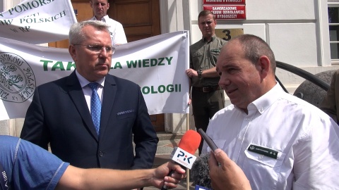 Protest leśników przed UW w Bydgoszczy (fot. jw)