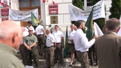 Protest leśników przed UW w Bydgoszczy (fot. jw)