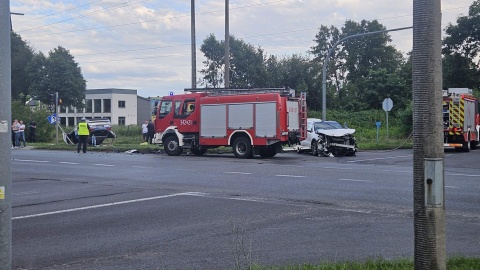 Do wypadku samochodu osobowego i radiowozu doszło w niedzielę po południu na skrzyżowaniu ulic Kniaziewicza i Andersa w Toruniu/fot. Radosław Ożóg