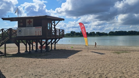 Ratownicy podkreślają, że karta pływacka ma dla nich znaczenie np. przy wypożyczaniu sprzętu wodnego/fot: Damian Klich