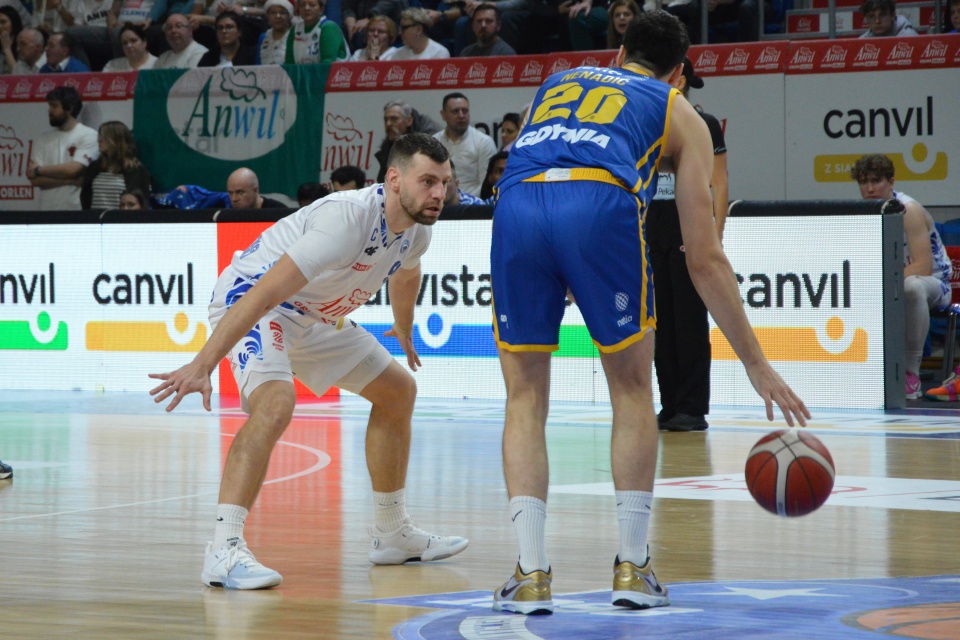 Kamil Łączyński (po lewej) zamienił Anwil na Arkę/fot. Archiwum/Patryk Głowacki