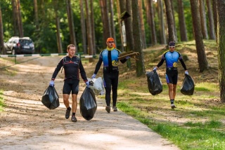 Będą sprzątać Puszczę Bydgoską, bo las jest nasz. Start na plaży w Pieckach