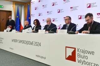 PKW: frekwencja w wyborach samorządowych do godz. 17:00 wyniosła 39,43 procent