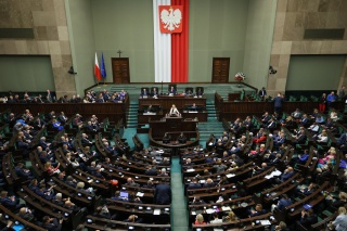 Miesięczny urlop od płacenia składki ZUS dla przedsiębiorców. Sejm przyjął ustawę