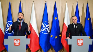 Narada prezydenta Dudy z szefem MON i dowódcami wojskowymi w Bydgoszczy [wideo]