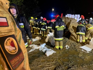 PSP: 1300 interwencji strażaków, stan alarmowy przekroczony w Głuchołazach