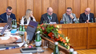 Sejmik województwa połączy trzy ośrodki medycyny pracy Część radnych przeciwna