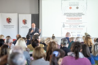 Sztuczna inteligencja na usługach organizacji pozarządowych Obowiązkowo
