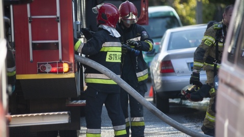 Pożar garażu w Brzozie koło Bydgoszczy. Jedna osoba trafiła do szpitala