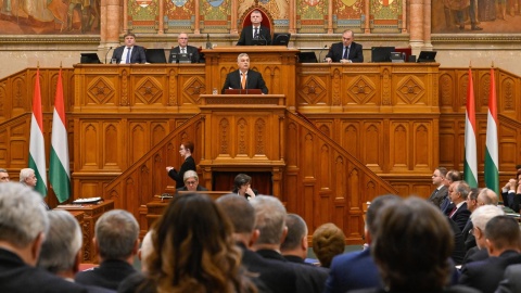 Węgierski Parlament zagłosował za przyjęciem Szwecji do NATO [wideo]