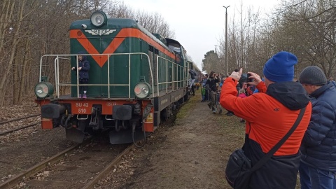 Na tej linii pasażerów nie było od lat Zabytkowy pociąg na stacji Toruń Północny [wideo, galeria]
